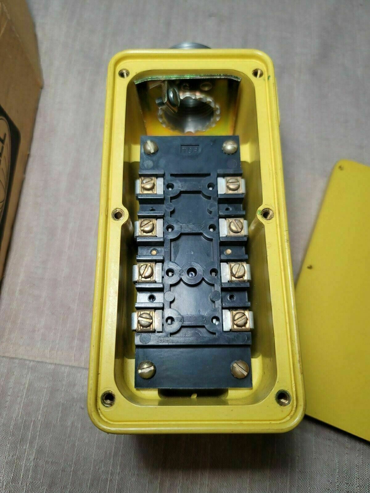 HUBBELL PBS2 1 Surge Protective Device Pendant Pushbutton Station