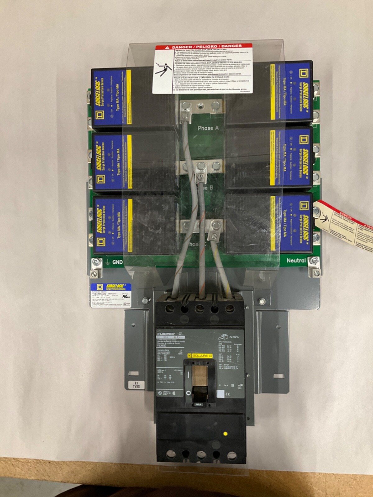 Square D TVS4IMA32ZC, SurgeLogic Protection Device