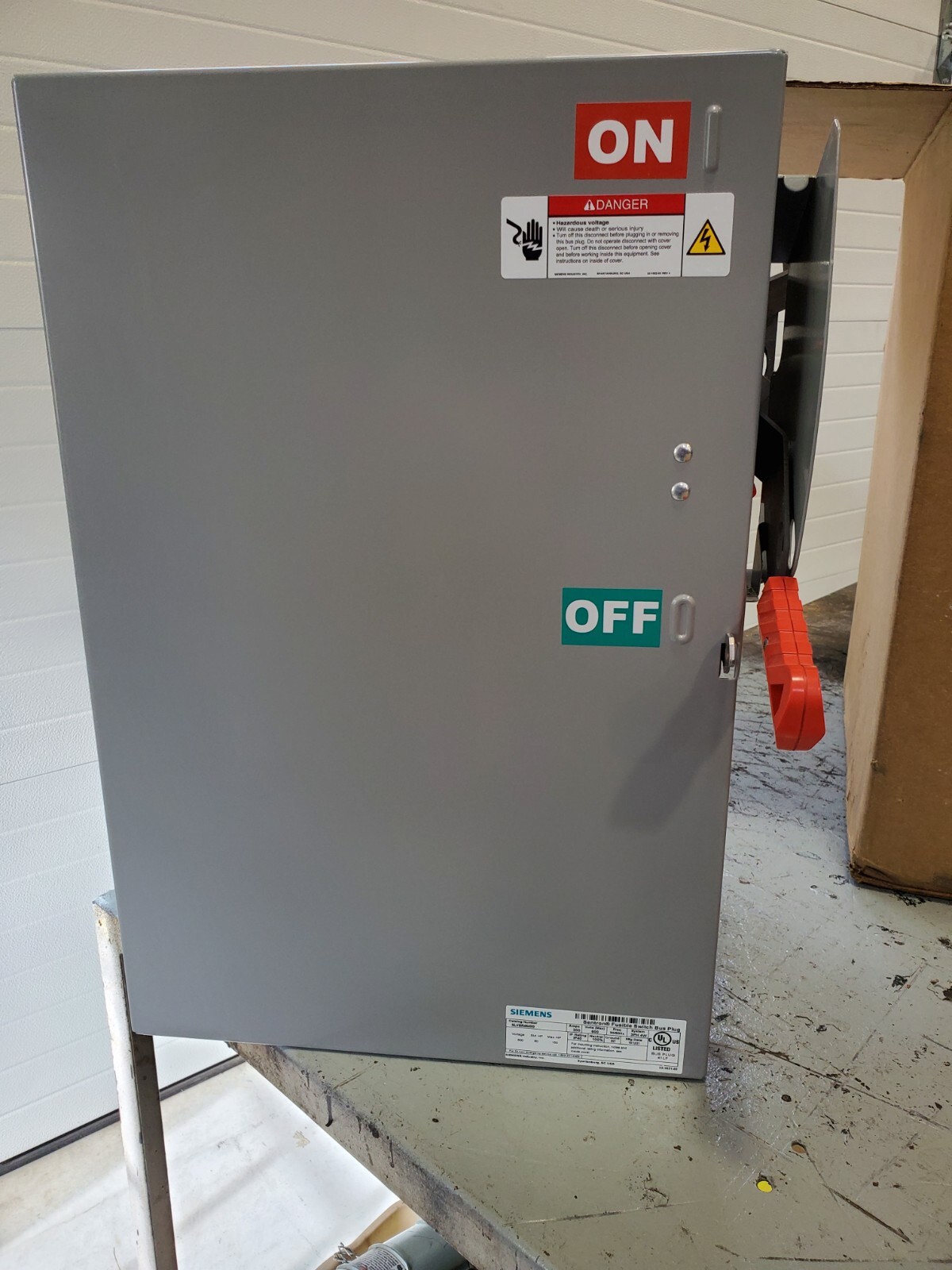 Siemens ITE SLVBR4640G 200amp 600v 4w busway bus duct plug Sentron VBII switch