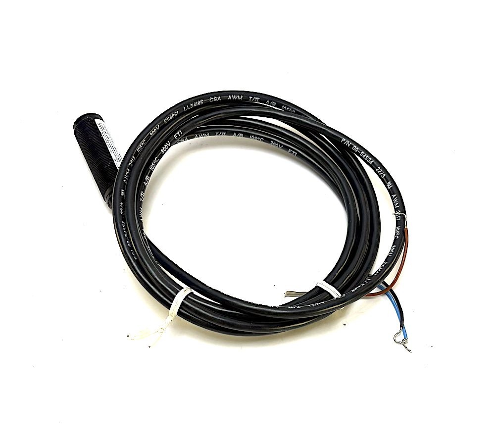 MicroSwitch CP18RDNL2 10-30VDC Diffuse Photoelectric Sensor Used