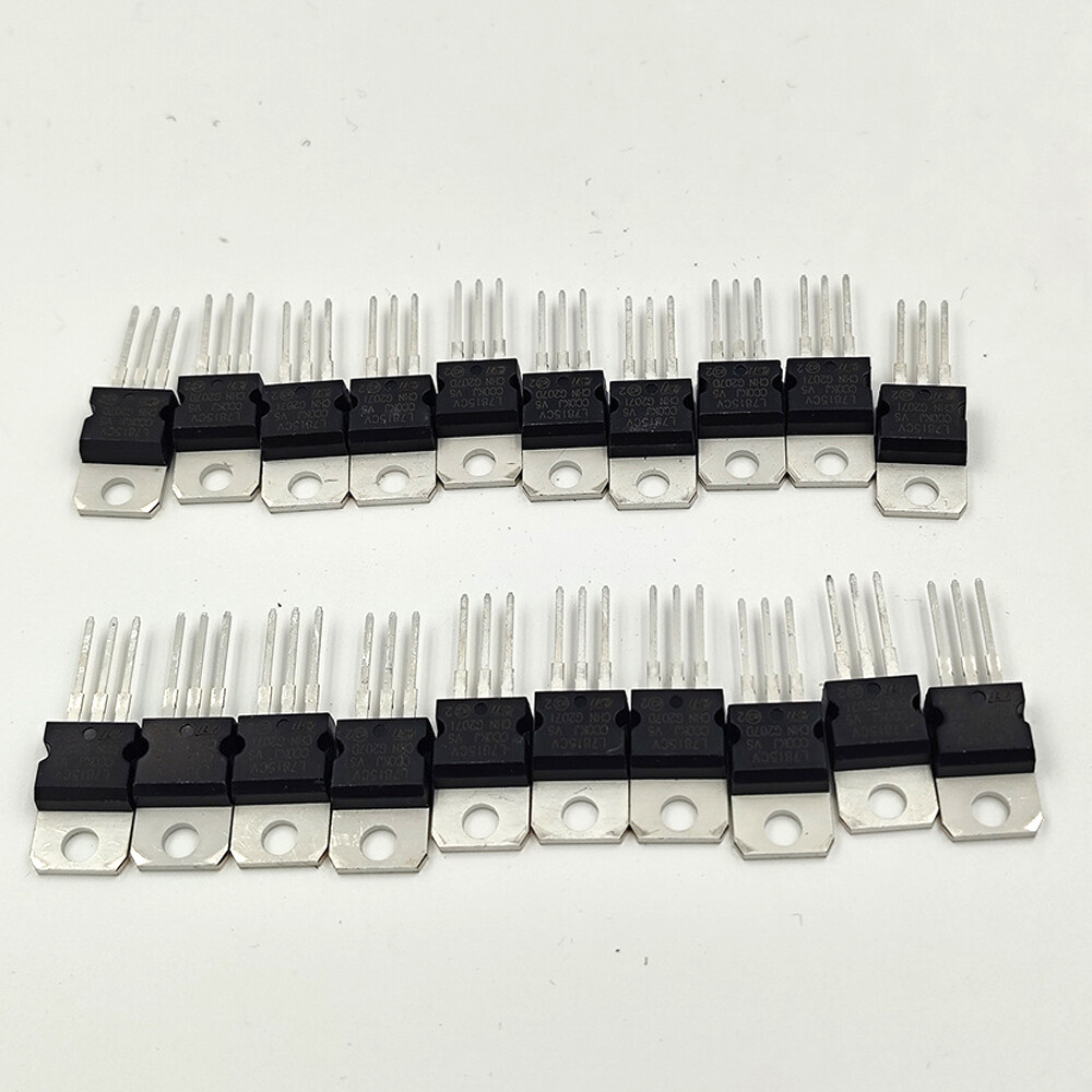 20pcs L7815CV LM7815 15V Spannungsregler Voltage Regulator TO-220