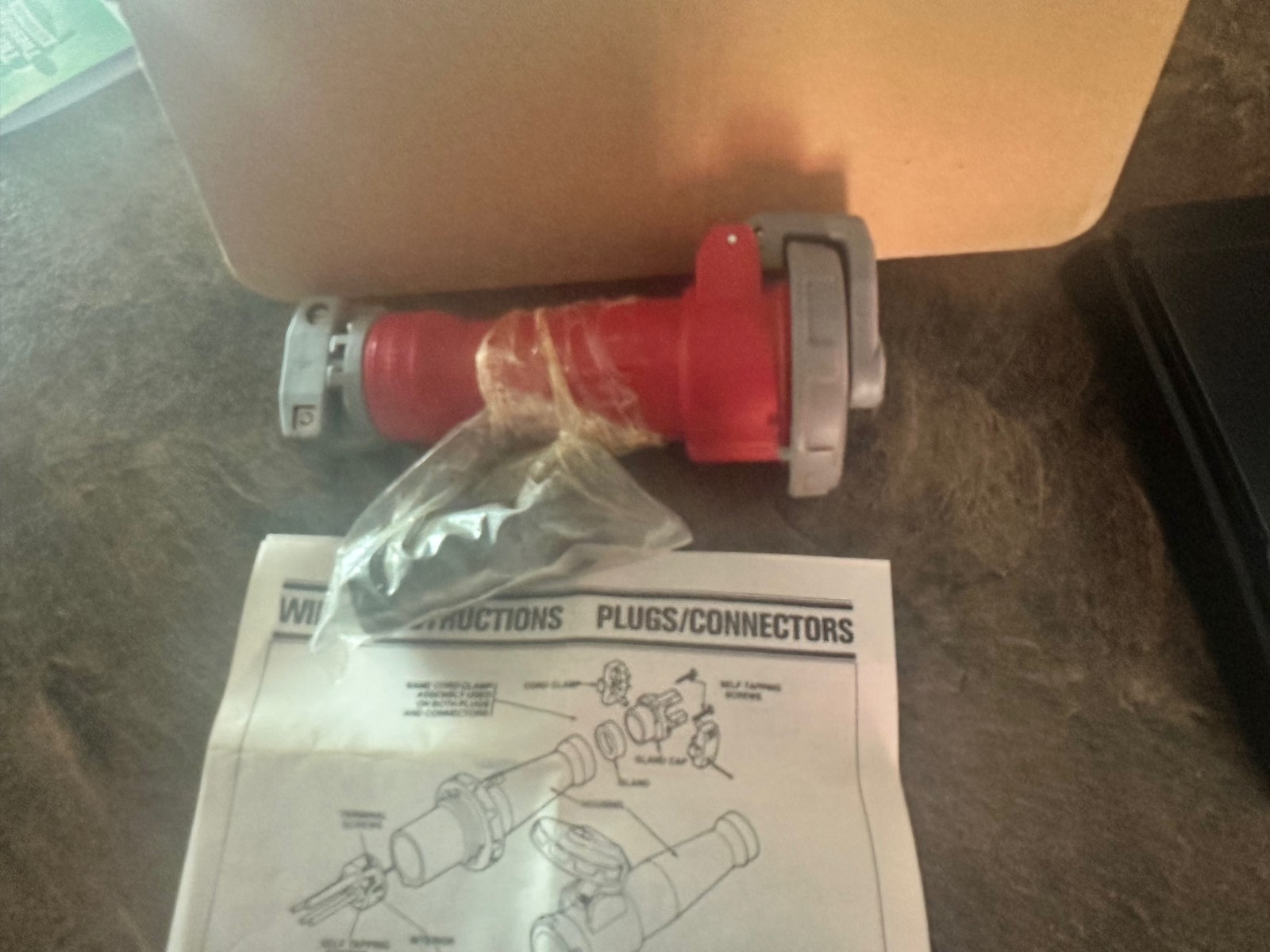 HUBBELL HBL416C6W / HBL416C6W Watertight Connector 16 Amp 380 Volt (NEW IN BOX)