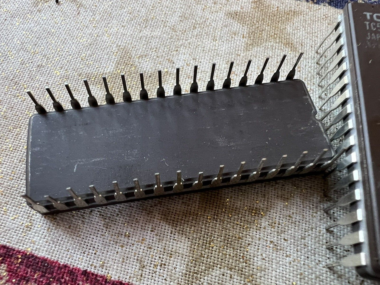 Quantity 2 – TOSHIBA TC571000D-15 EPROM PROM
