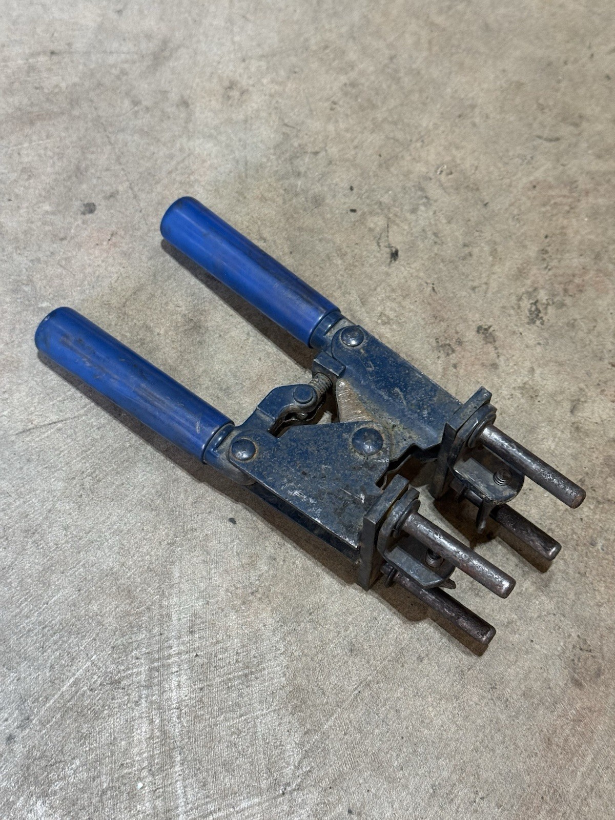 Erico Cadweld Handle Clamps L160 3″ – Used.