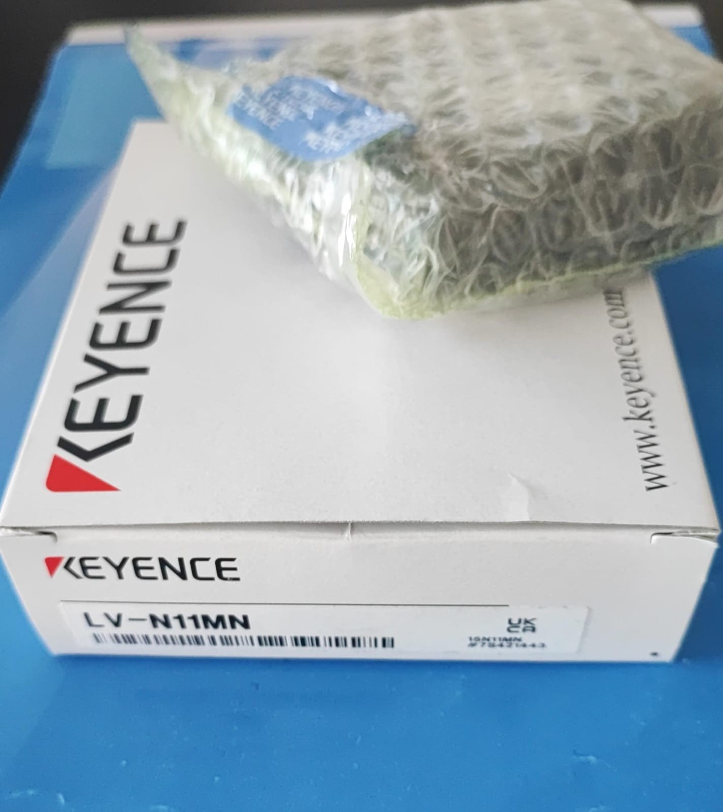 Keyence LV-N11MN Main Unit Amplifier (NEW, ORIGINAL BOX)