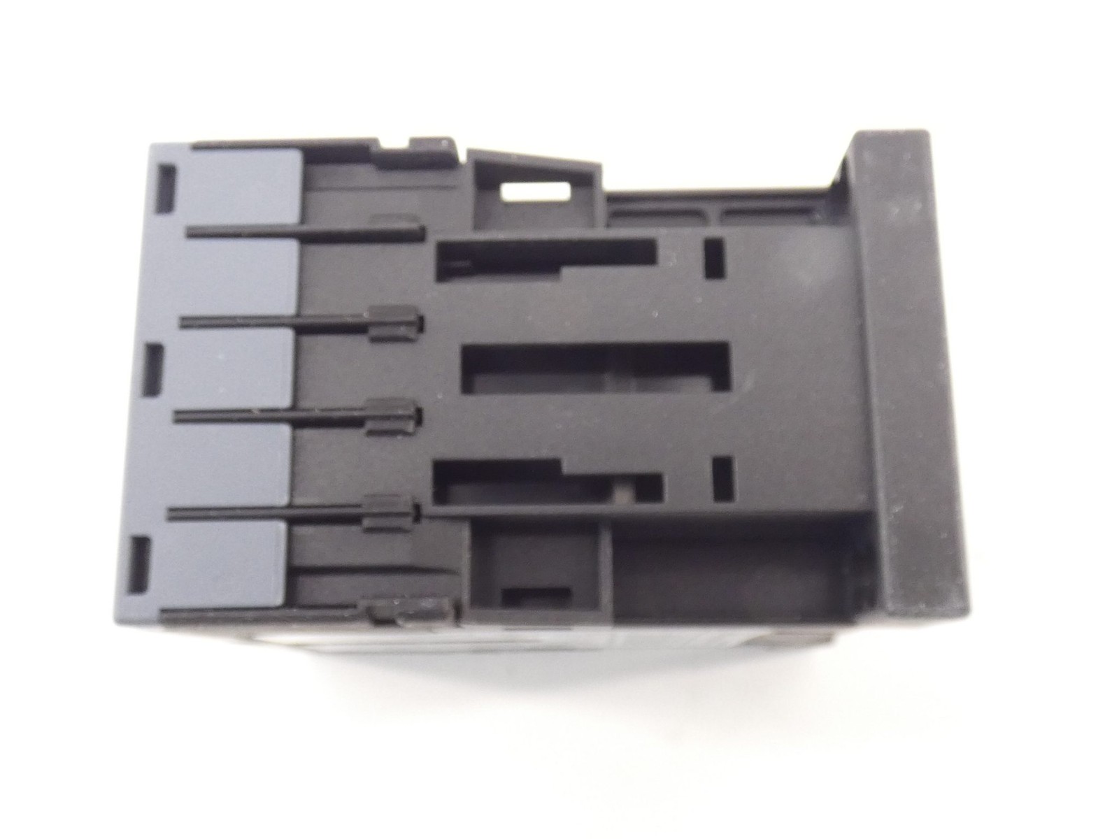 Siemens 3RT2015-2BB42 Contactor 7A 24VDC Sirius – NEW Surplus!