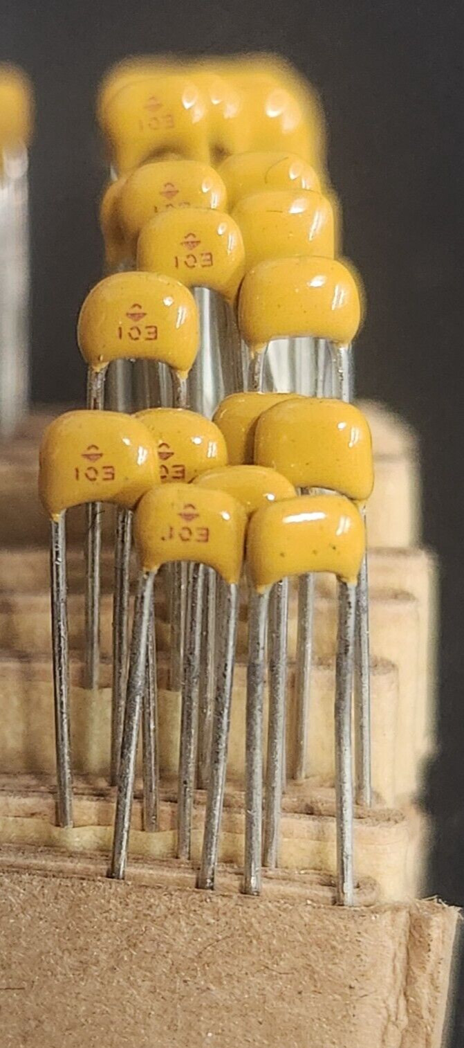 BRAND NEW (10 PCS) MONO 0.01UF 50V M .1″ UNKNOWN