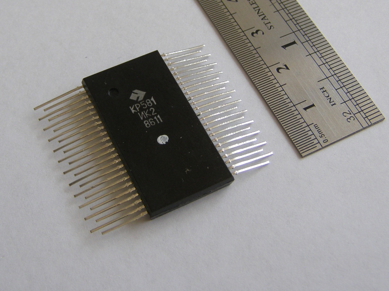 Vintage ex-USSR KR581IK2 16-bit Coprocessor QTY=1