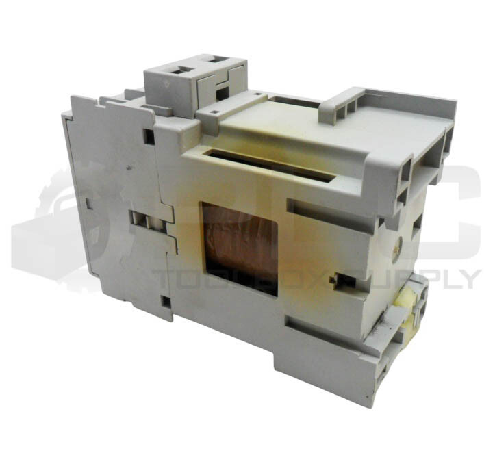 ALLEN BRADLEY 100-C16D*10 /B CONTACTOR 600VAC 30A