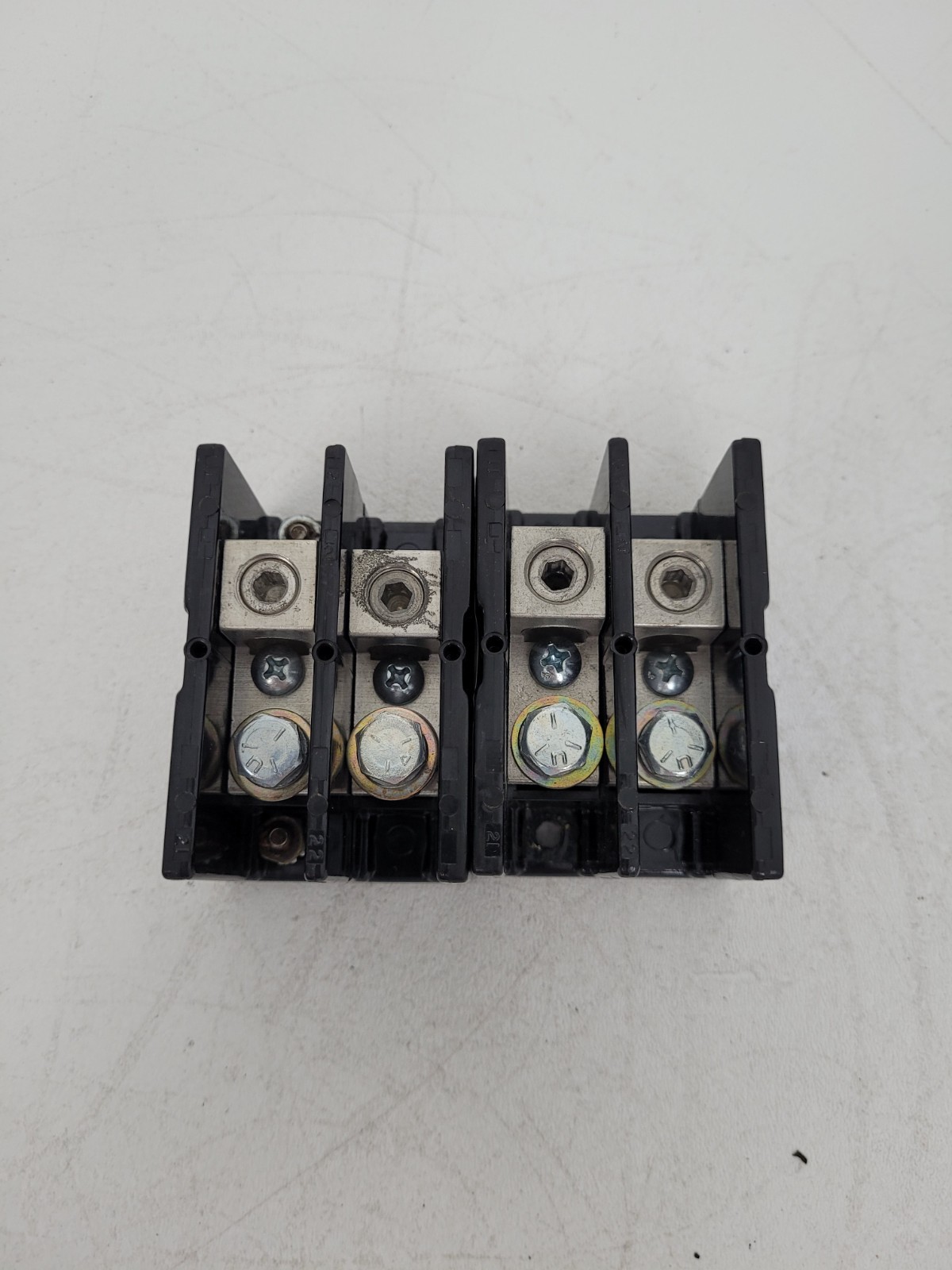 (Lot of 2) 1422553 Marathon Power Distribution Block 600V 175A – Next Day Option