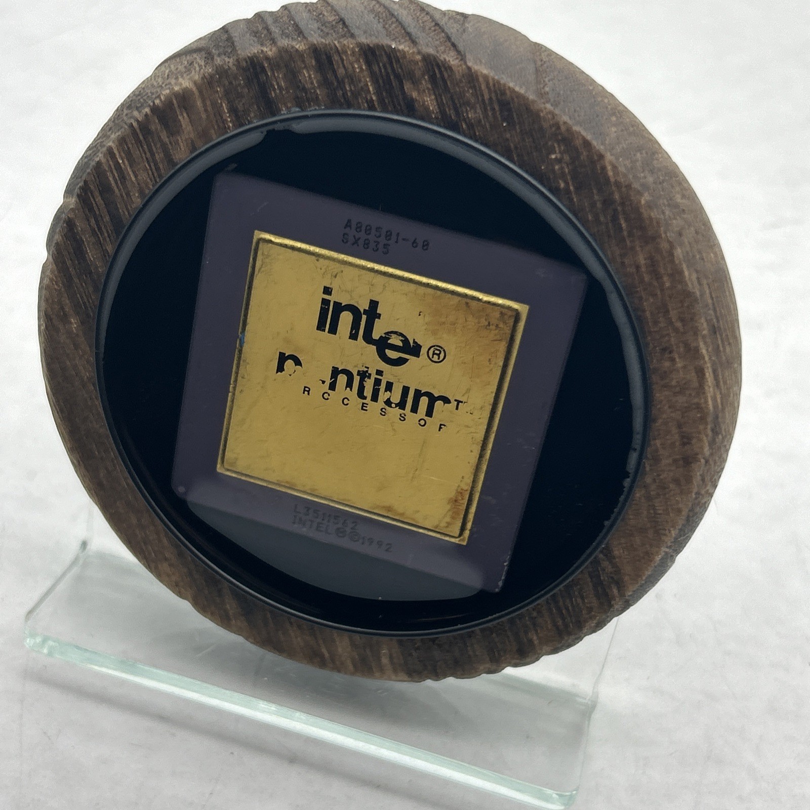 Preserved Collectible INTEL Pentium 60mhz SX835 CPU Processor in Epoxy Resin
