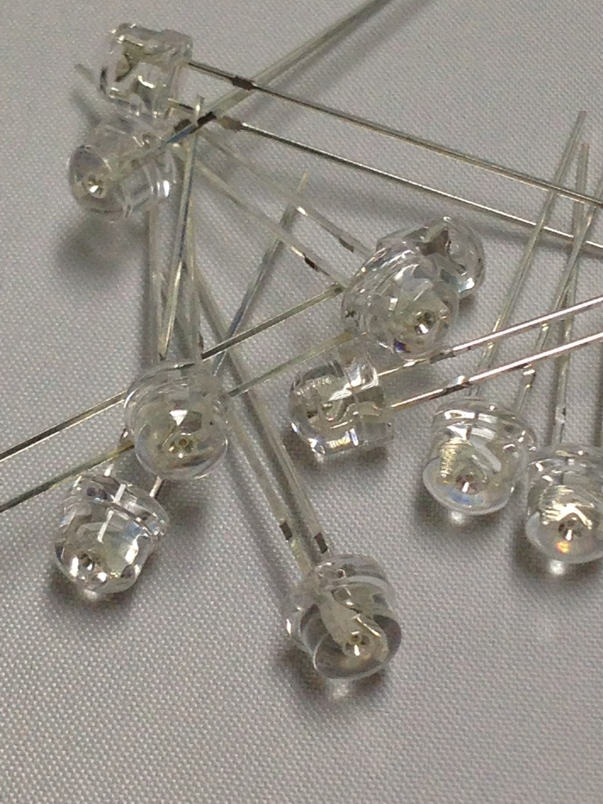 LED HAT SHAPE 5mm CLEAR WHITE 1.8V – 2.4V 10pcs