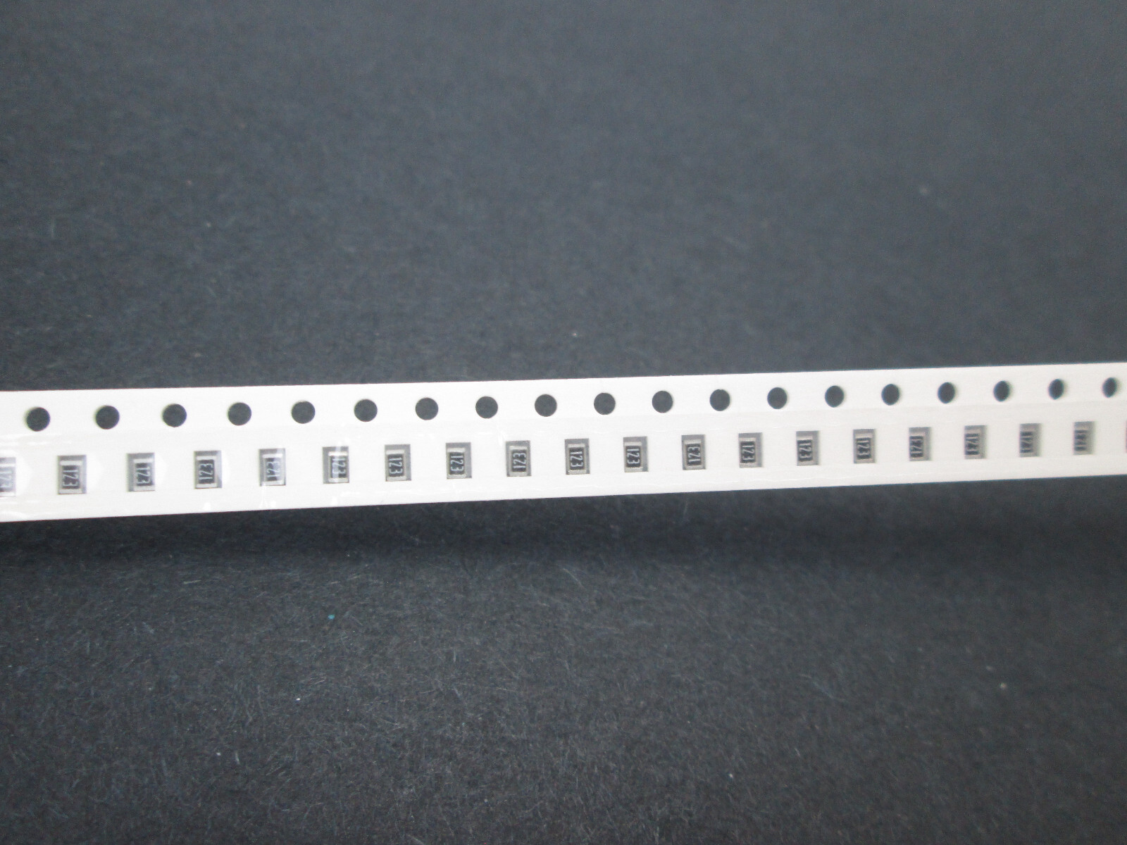 Lot of 95 Digi-Key Susumu 12 kOhms ±0.5% 0.1W, 1/10W Chip Resistor 0805 (2012
