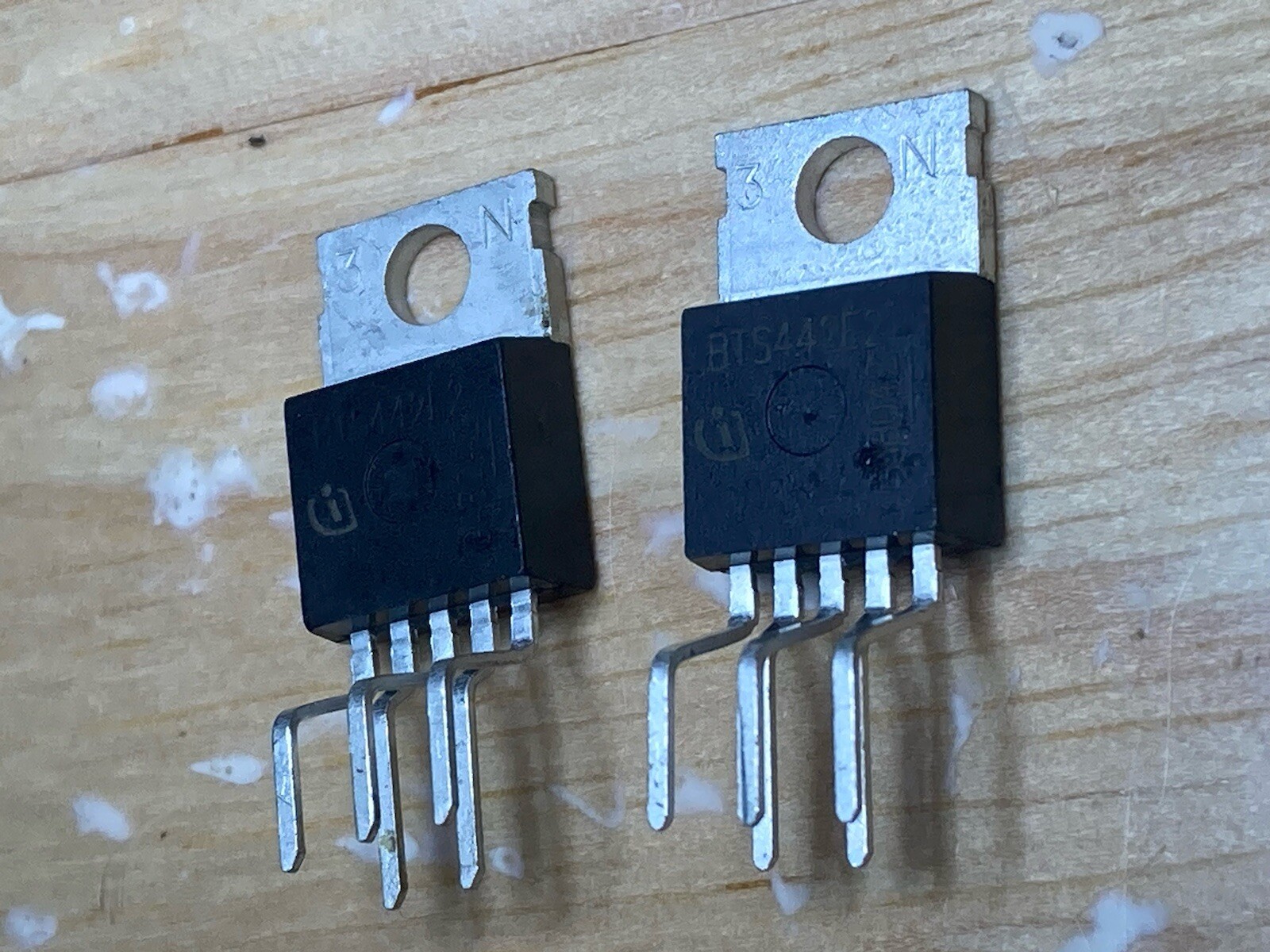 2 PCS BTS442E2 TO220 PG-TO220-5-11 Standard Smart Highside Power Switch IC