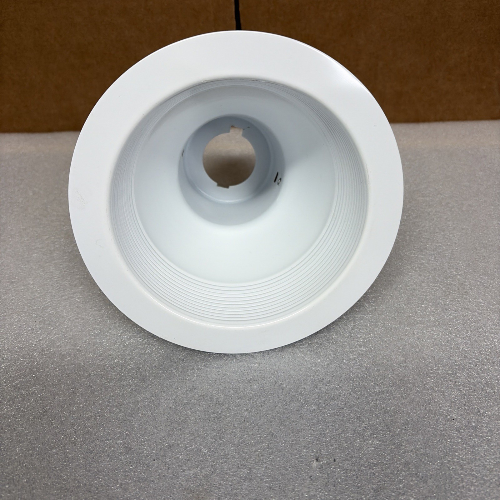Vulite V2015W-WH (NOS)