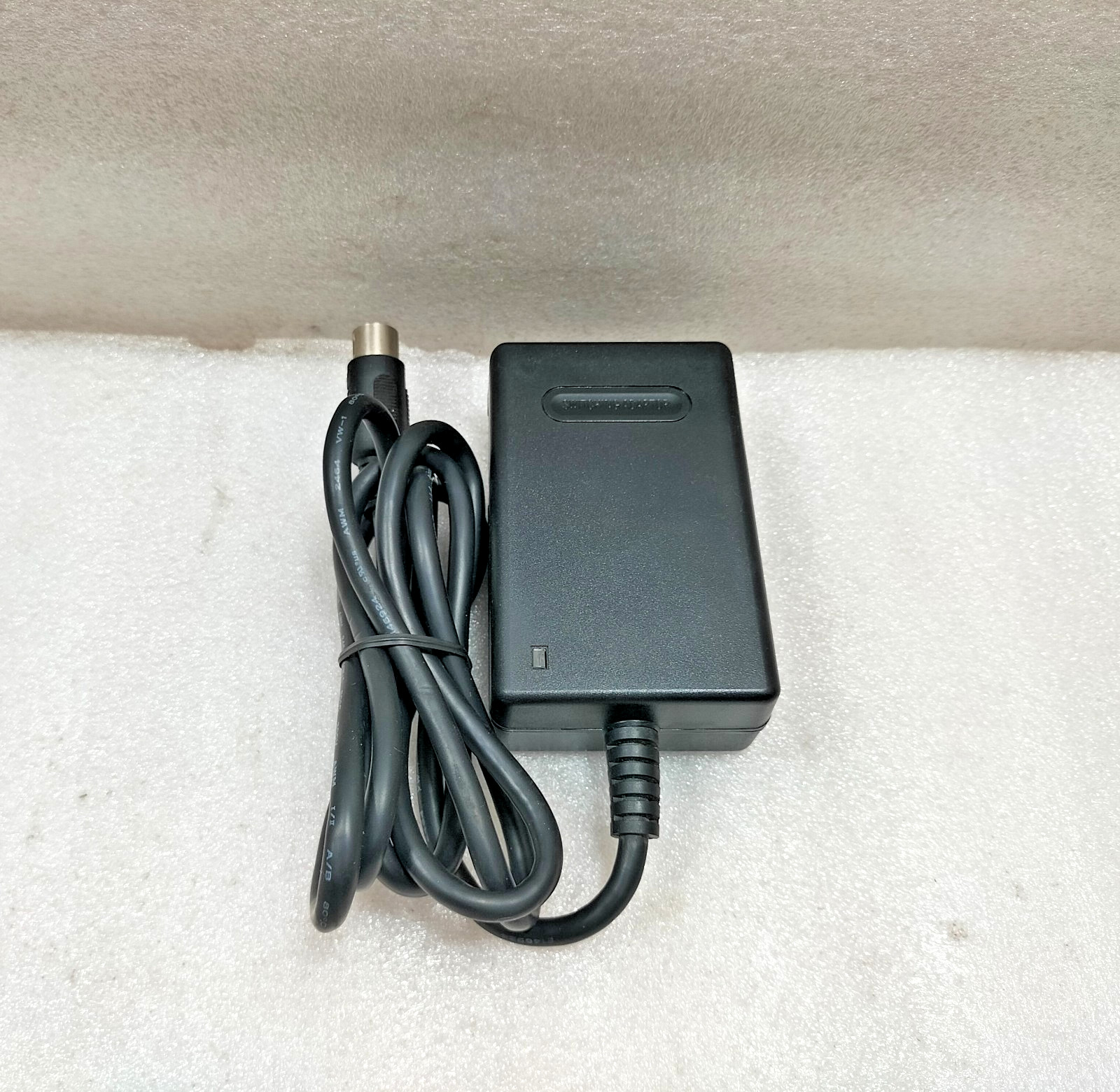 RS 454-5119 OEP 5 VDC12 VDC OUTPUT POWER SUPPLY