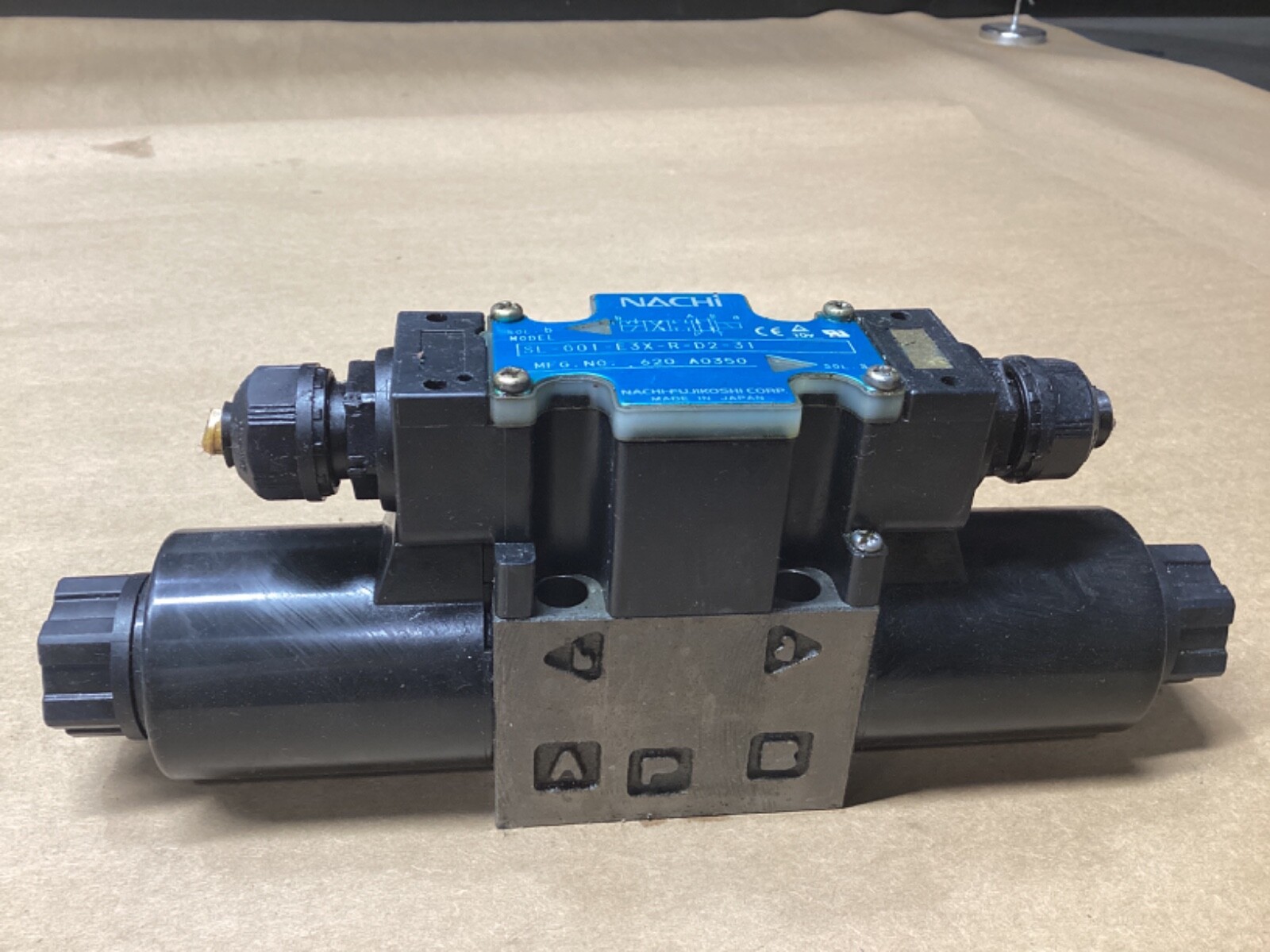 NACHI SL-G01-E3X-R-D2-31 Solenoid Valve #102G85PR7