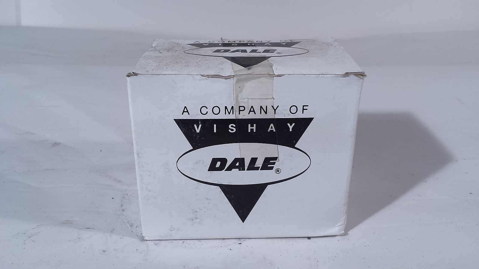 **LOT OF 40** VISHAY DALE COMPANY, MIL WIRE WOUND RESISTOR, 3k OHMS 5 WATT