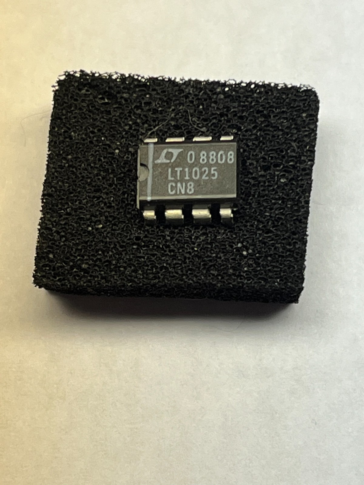 LT1025CN8 cold junction compensator, various thermocouples