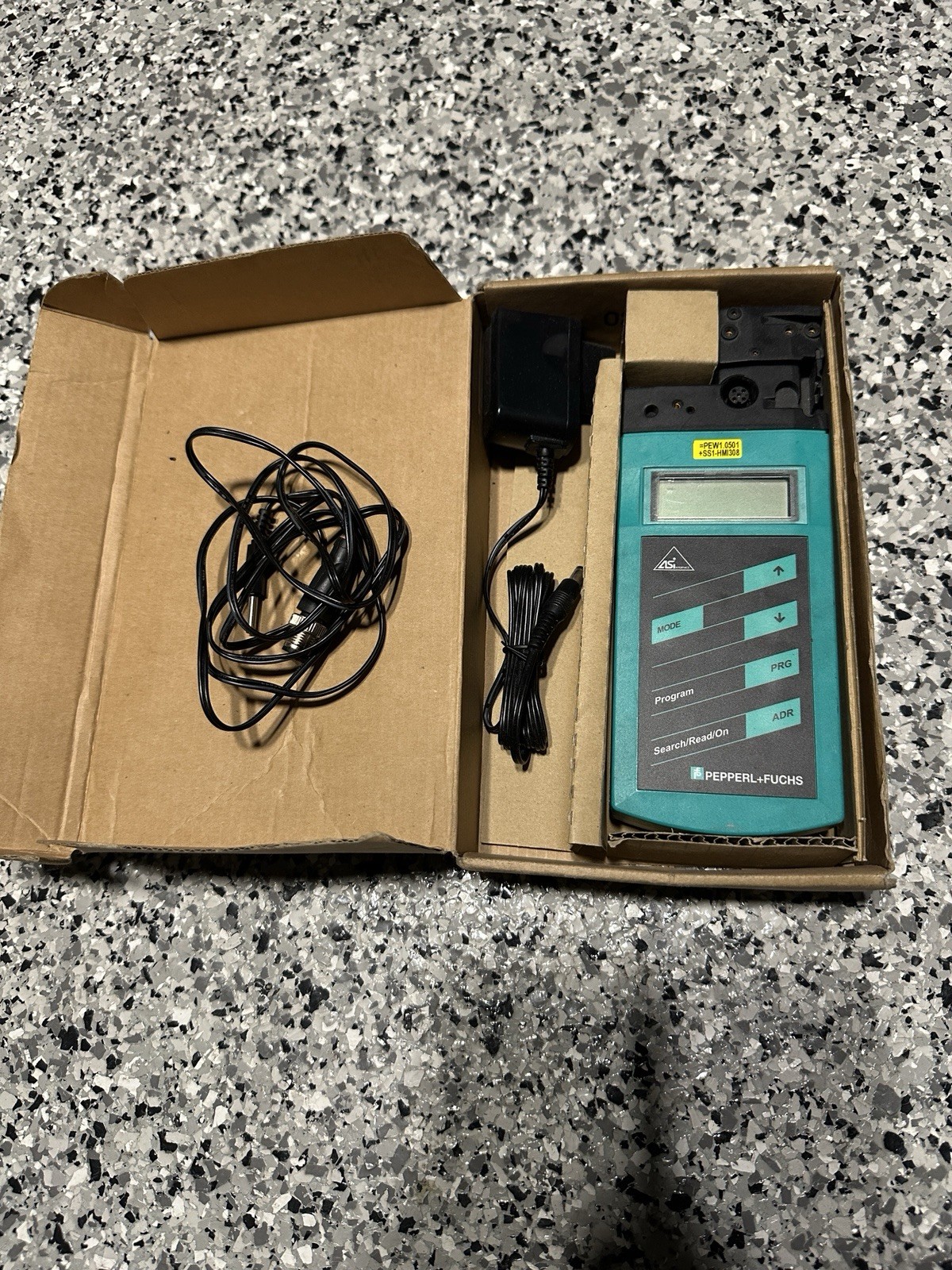One Pepperl+Fuchs VBP-HH1-V3.0 Handheld addresser 221095 New