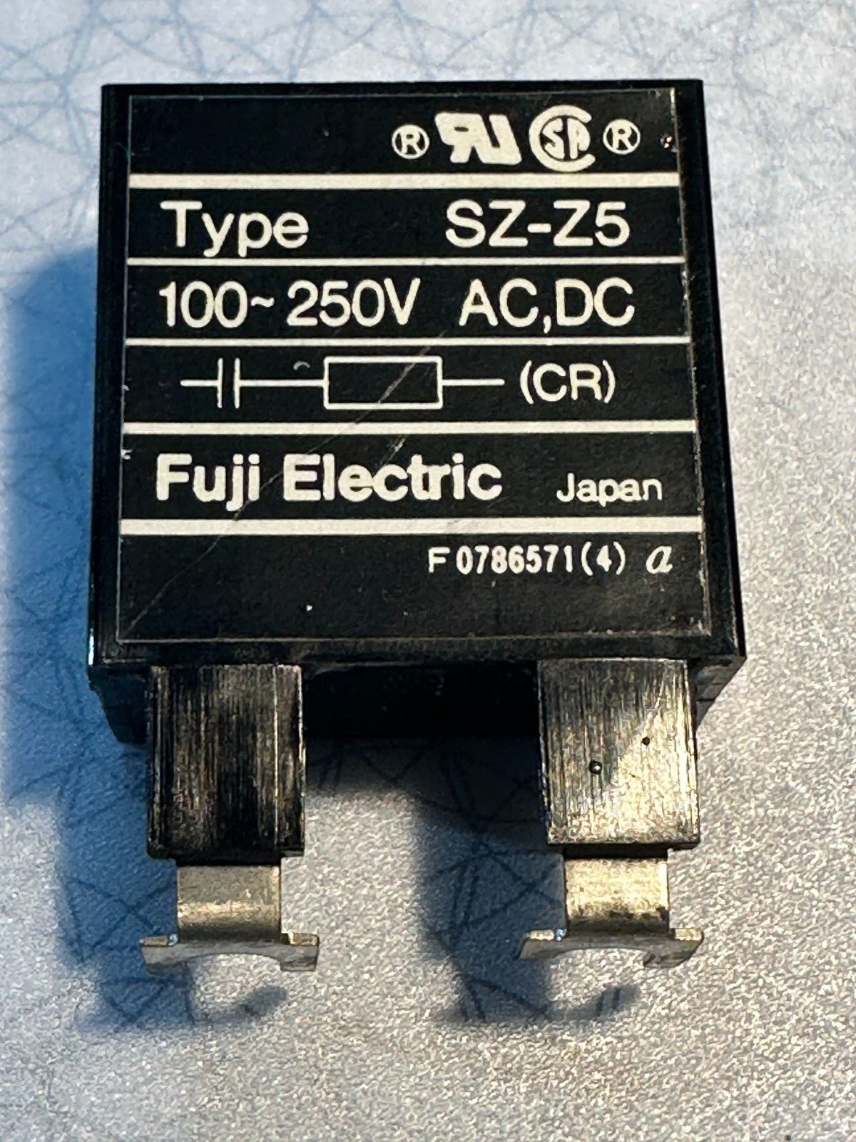 Fuji Electric SZ-Z5 Electric Coil Surge Suppressor 100-250V AC/DC – NEW