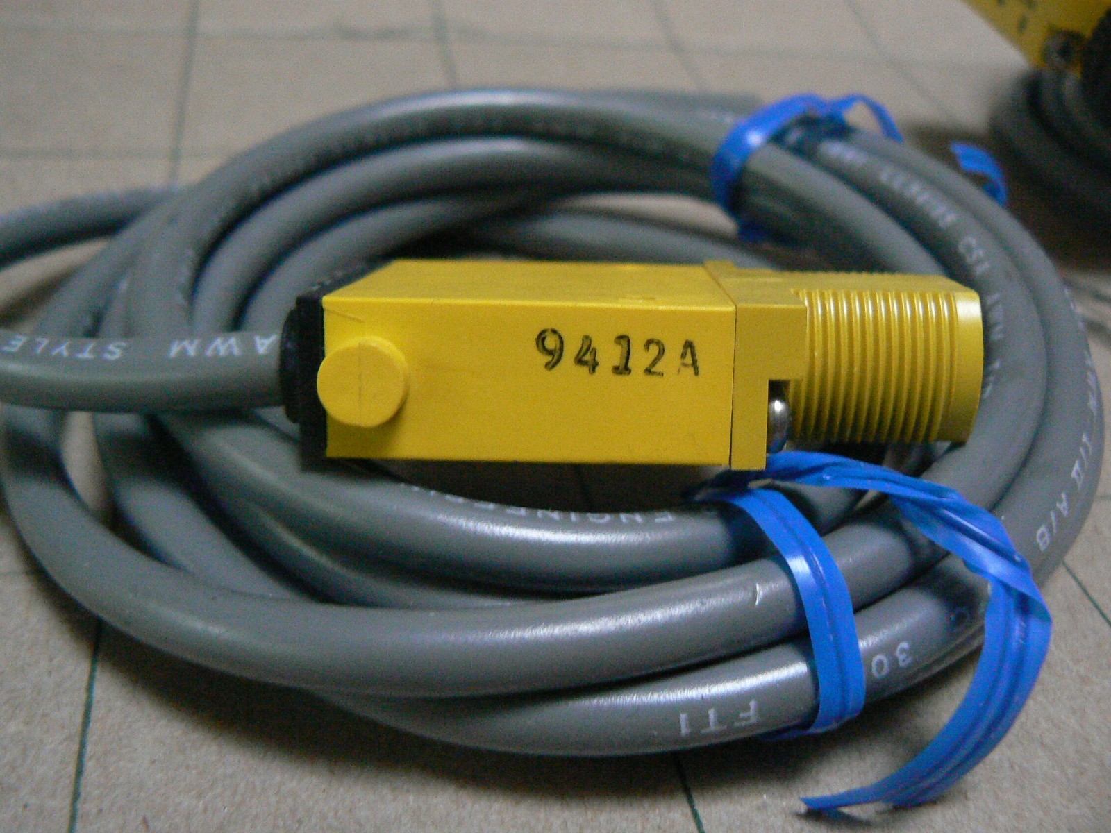 BANNER Engr, SM312LV-9229A / 9412A , PhotoElectric Sensor, -new- (P-d)