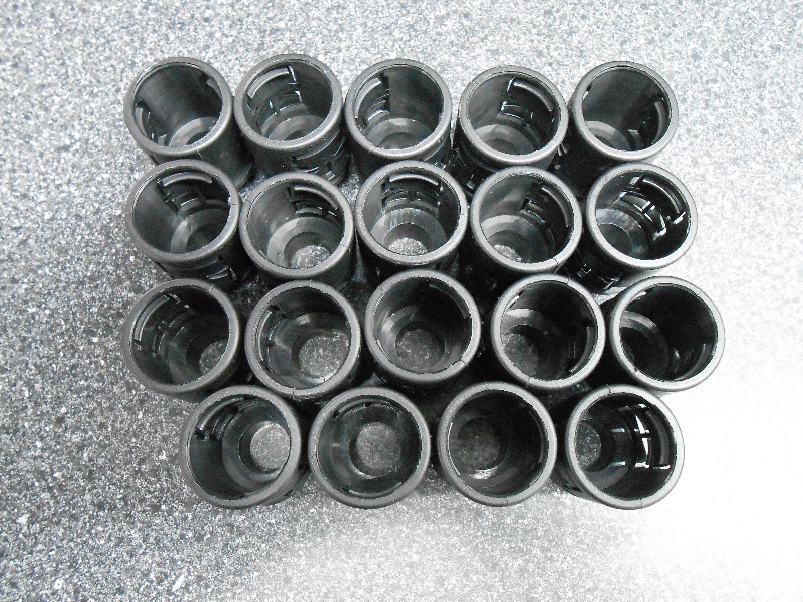 19 x REIKU PAGOB-23P16 BLACK POLYMID STRAIGHT CONNECTORS WITHOUT SEAL