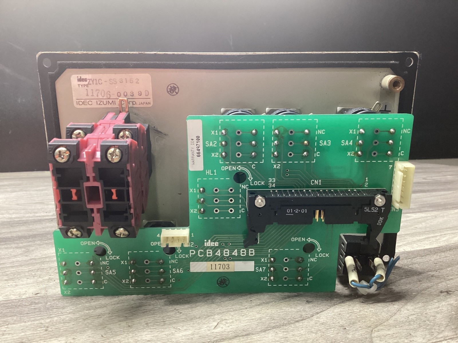 Idec ZY1C-SS3152 Motoman Control Panel Robot #124C121PR4