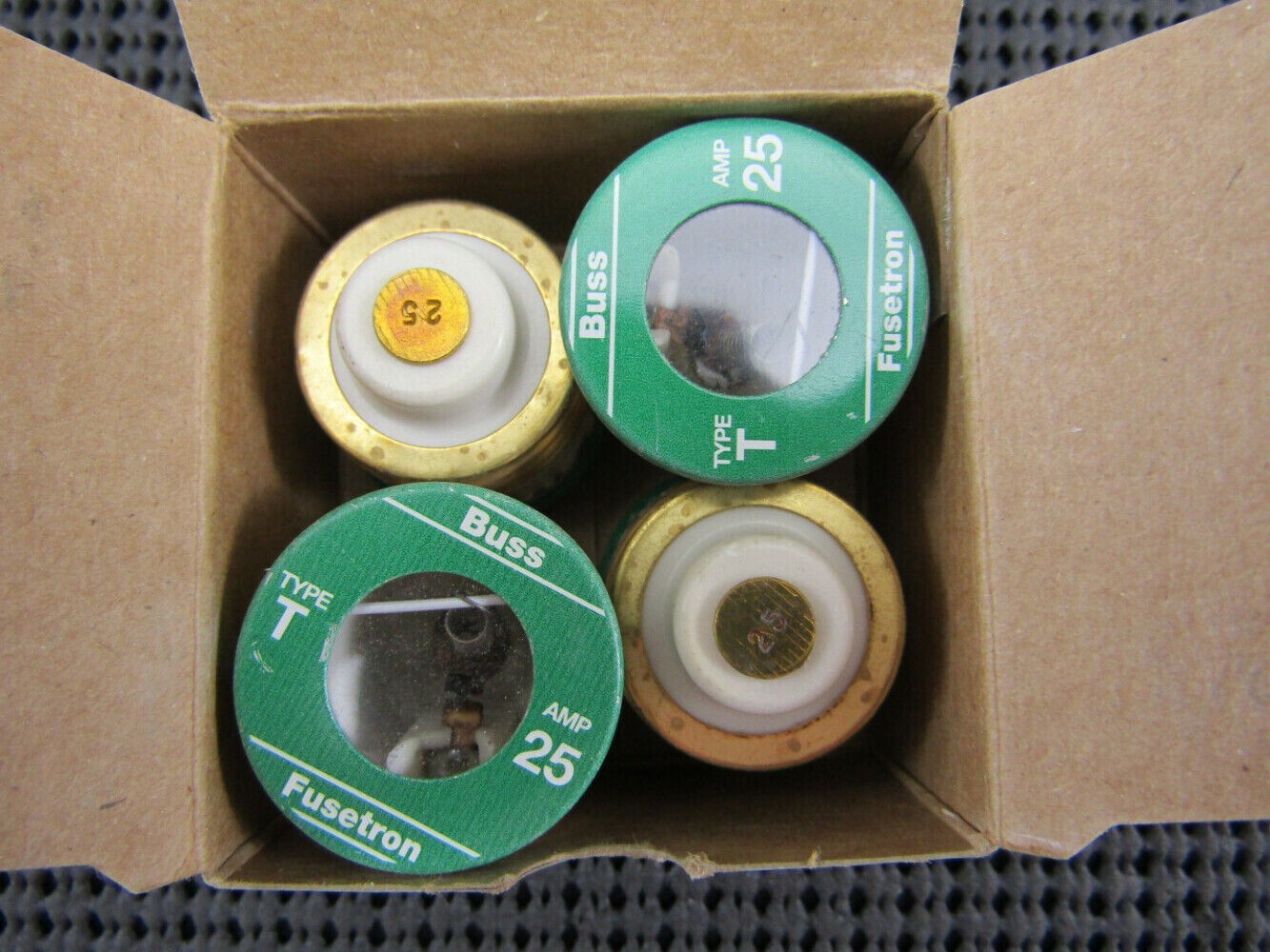 Bussmann T-25 Fustron 25A 250VAC Plug Fuse T25 – Lot of 4 / New In Box
