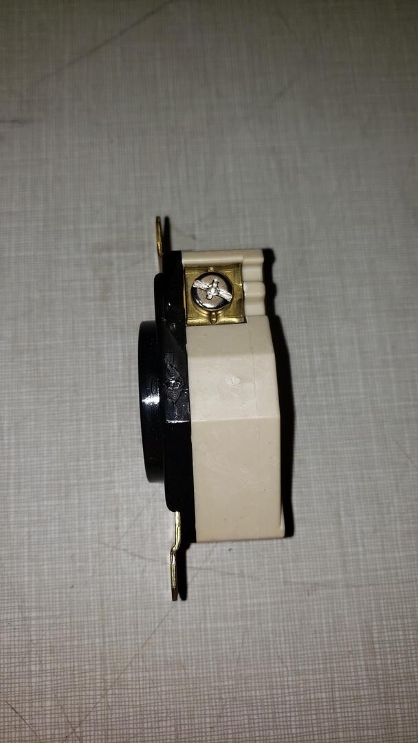 Lot of 27 HUBBELL HBL2310 Twist-Lock Receptacle 20A 125VAC 2 Pole 3 Wire