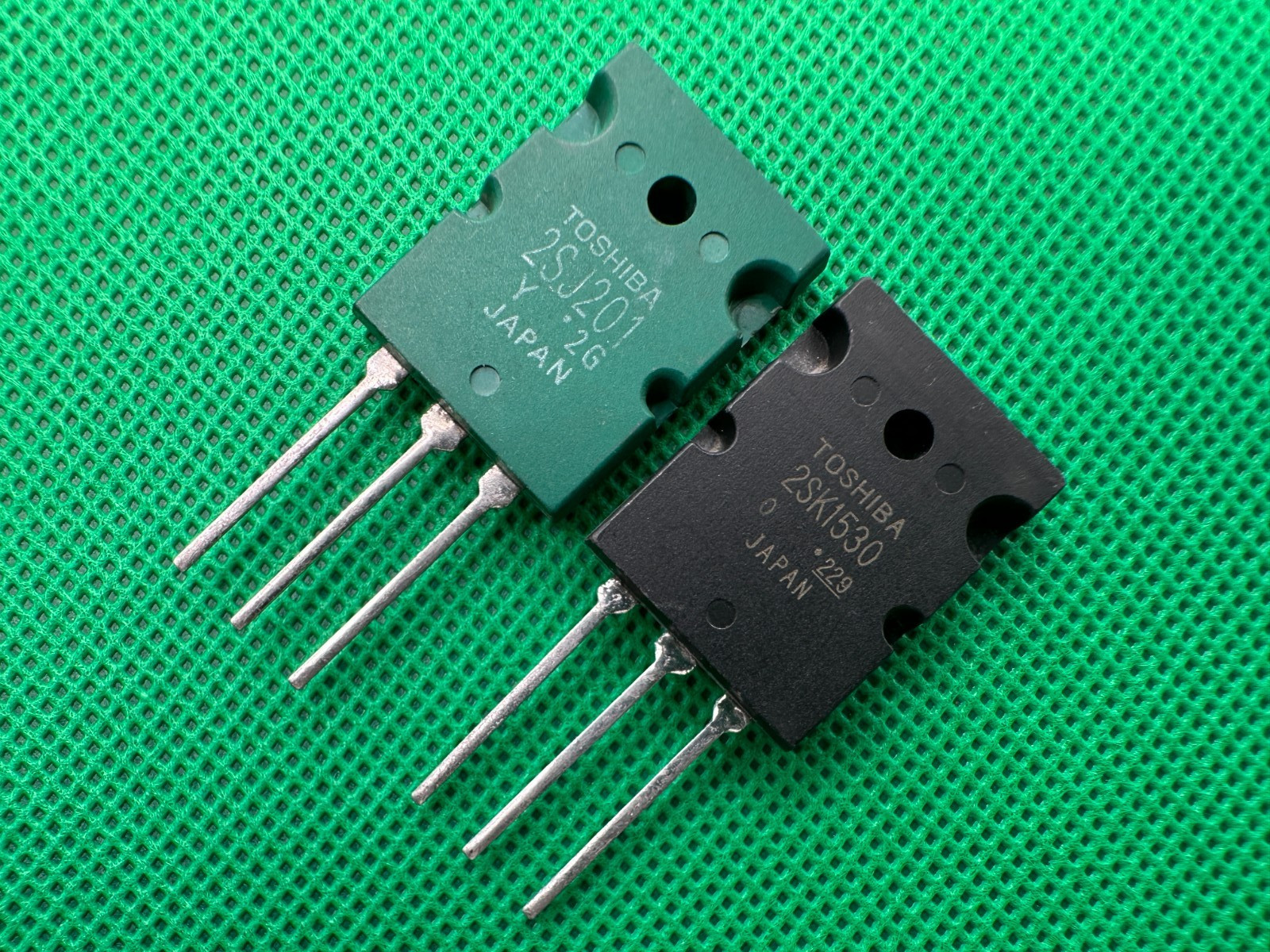 1 pair of 2SK1530 / 2SJ201 NOS TOSHIBA Original MOS-FET Japan. Audiophile（A102）