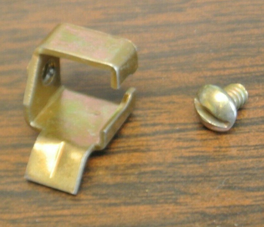 LOT of 3 / SQUARE D QO1LO HANDLE LOCKING CLAMP NEW SURPLUS