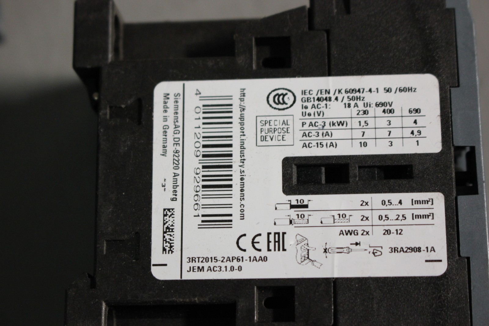 Lot of 13 Unused SIEMENS POWER CONTACTORS 3RT2015-2AP61-1AA0
