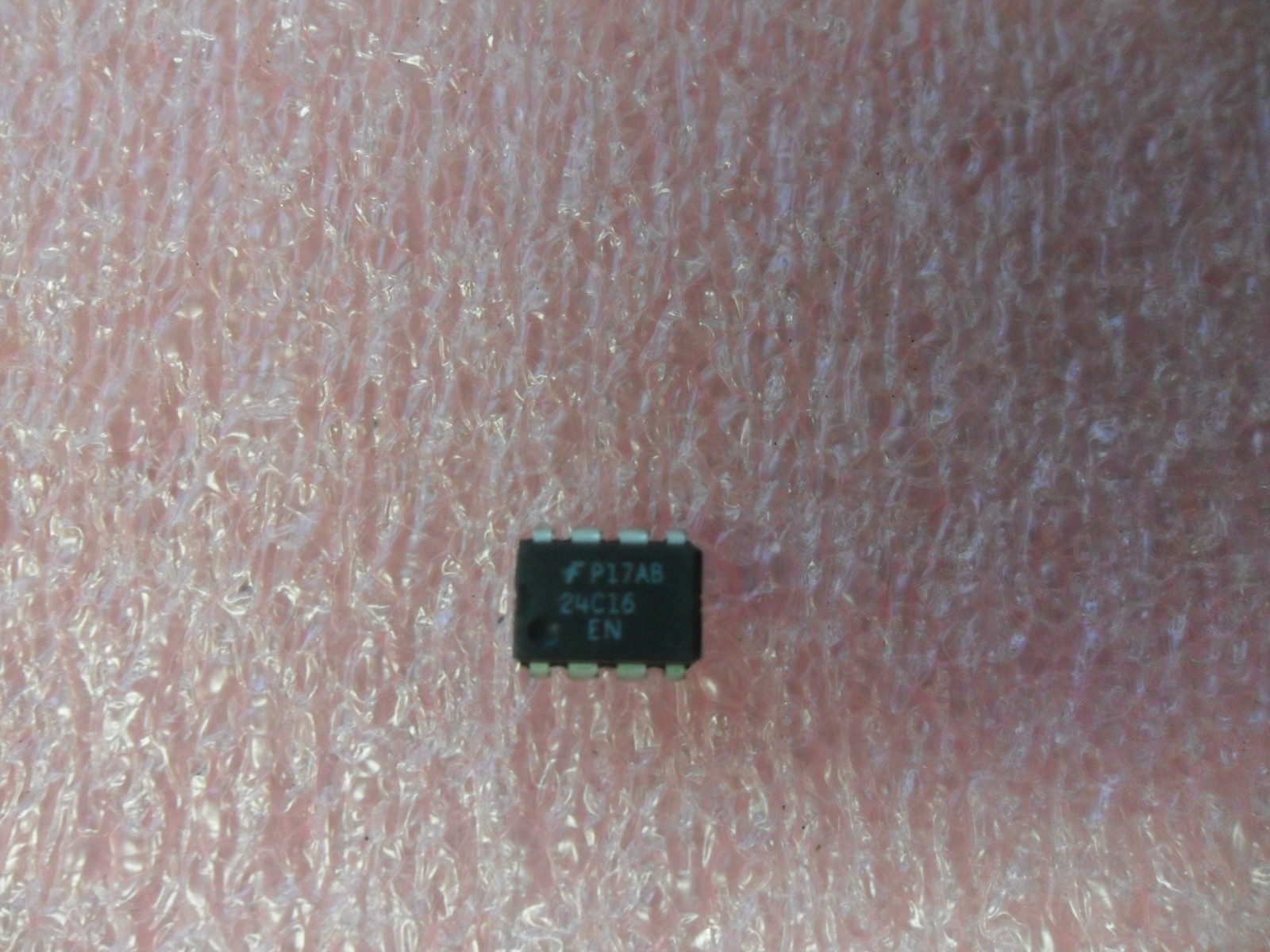 IC, NM24C16EN, SERIAL EEPROM 16K 2KX8 100KHZ 8-PIN DIP (LOT OF 1)