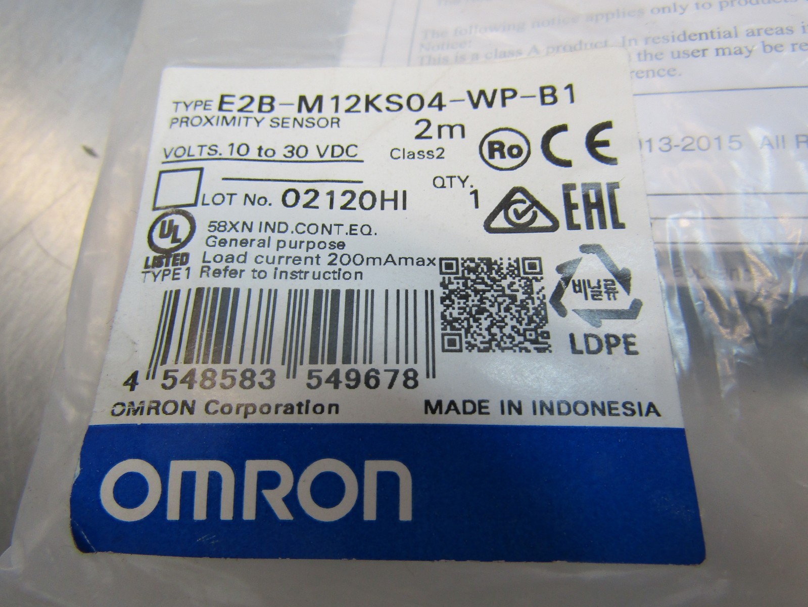 Omron E2B-M12KS04-WP-B1 Proximity Sensor