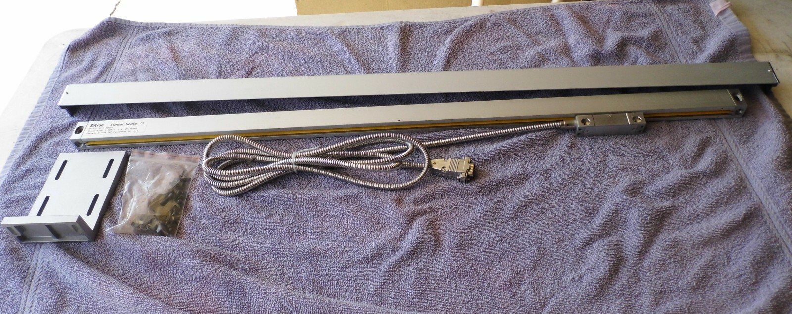 36″ travel DC10 scale to replace Acu-rite/Anilam scale 10um/0.0005″ resolution