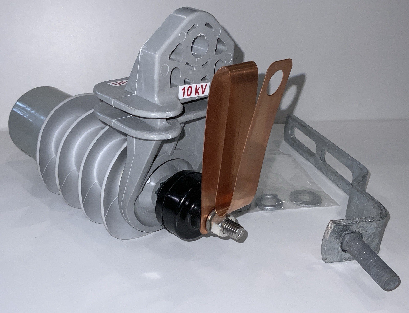 UHS10050A1C1C1A Cooper Power Systems UltraSIL MOV Arrestor 10KV 8.4 MCOV