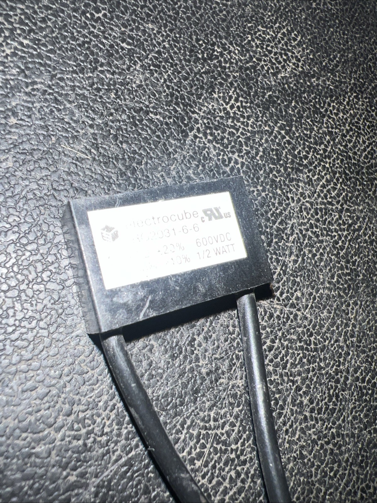Electrocube Surge Suppressor RG2031-6-6 .0MFD 600v DC 100 OHMS 1/2 Watt