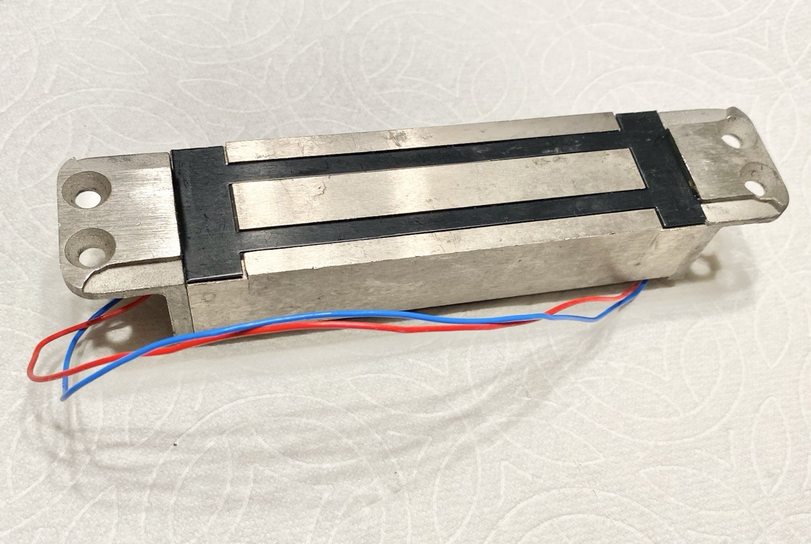Locknetics 280+ Magnetic Lock 12/24vdc ( Untested, Unknown Condition).