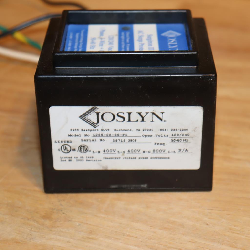 One Joslyn Surgitron III AC Surge Portector 120/240V 1PH 3W+G 1265-22-80-F1