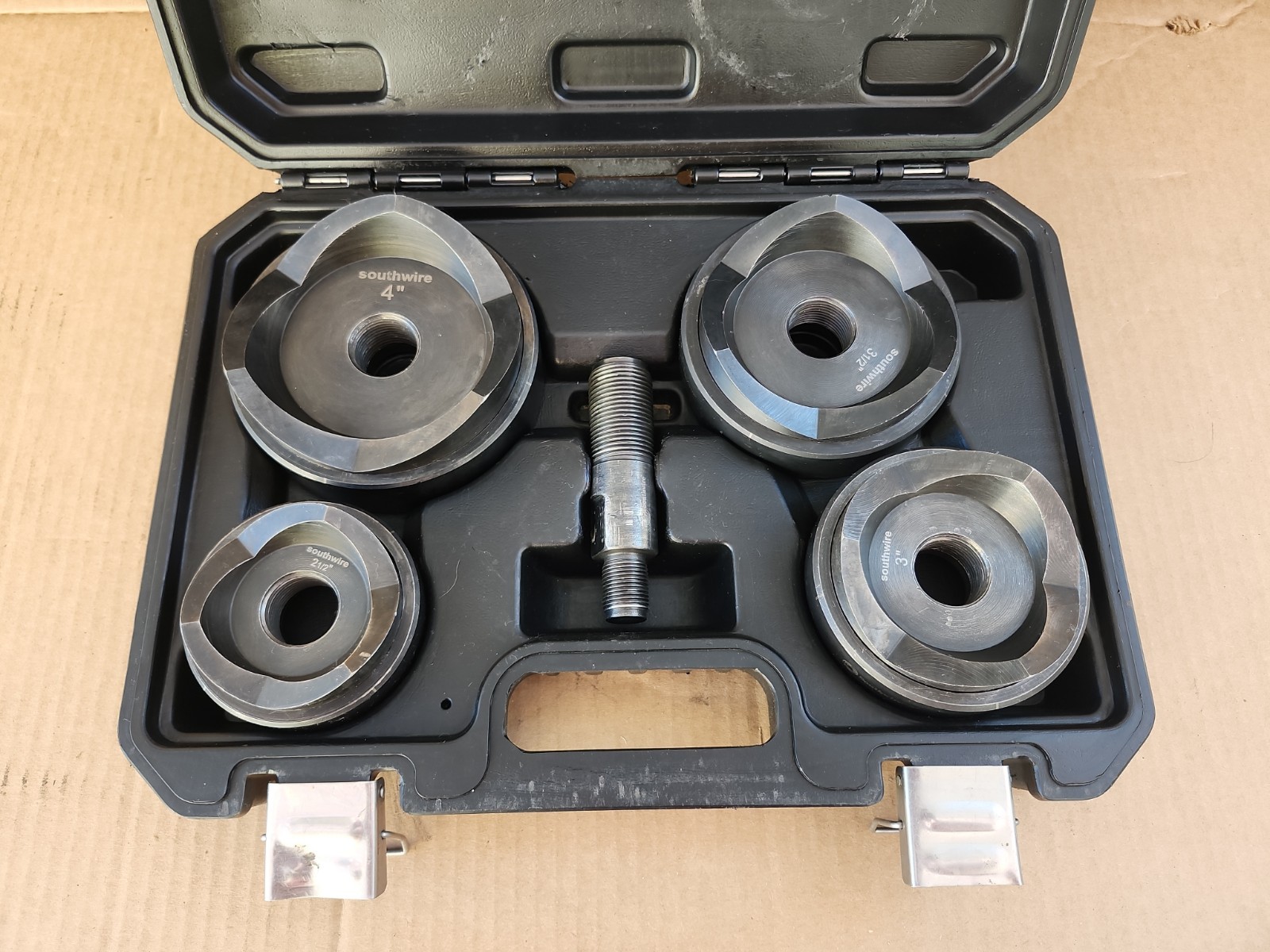 Southwire MP-03PRO MAX PUNCH Die Set (2-1/2″ ~ 4″)