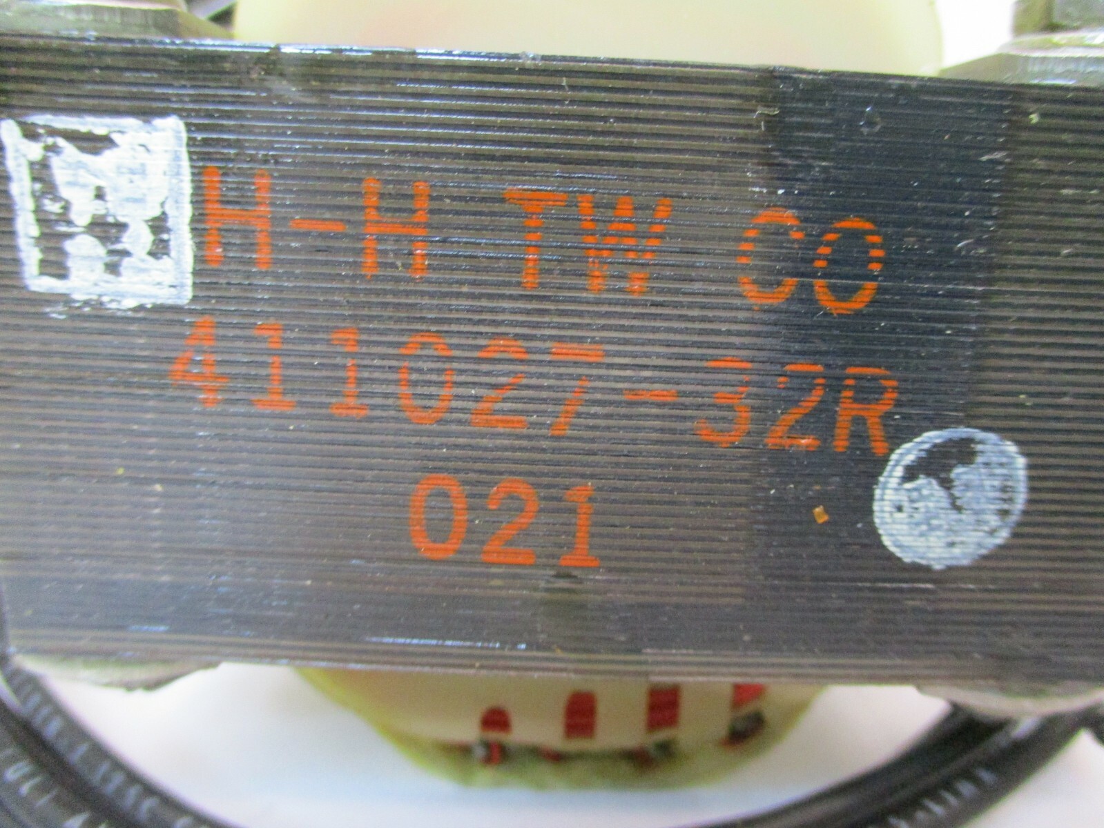 New open-box Reliance Electric Pri. 115V Sec. 35V Rat. 39V 411027-32R A1300AES