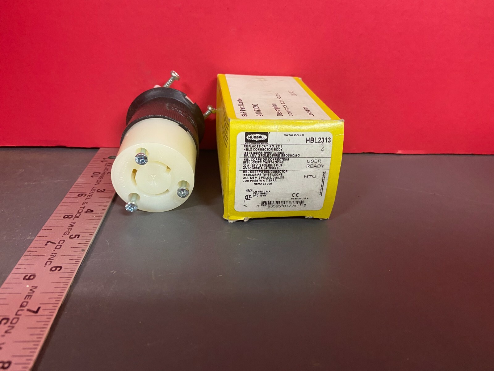 HUBBELL HBL2311 & HBL2313- 20AMP, 120V, 2P, 3FILS PLUG AND RECEPTACLE