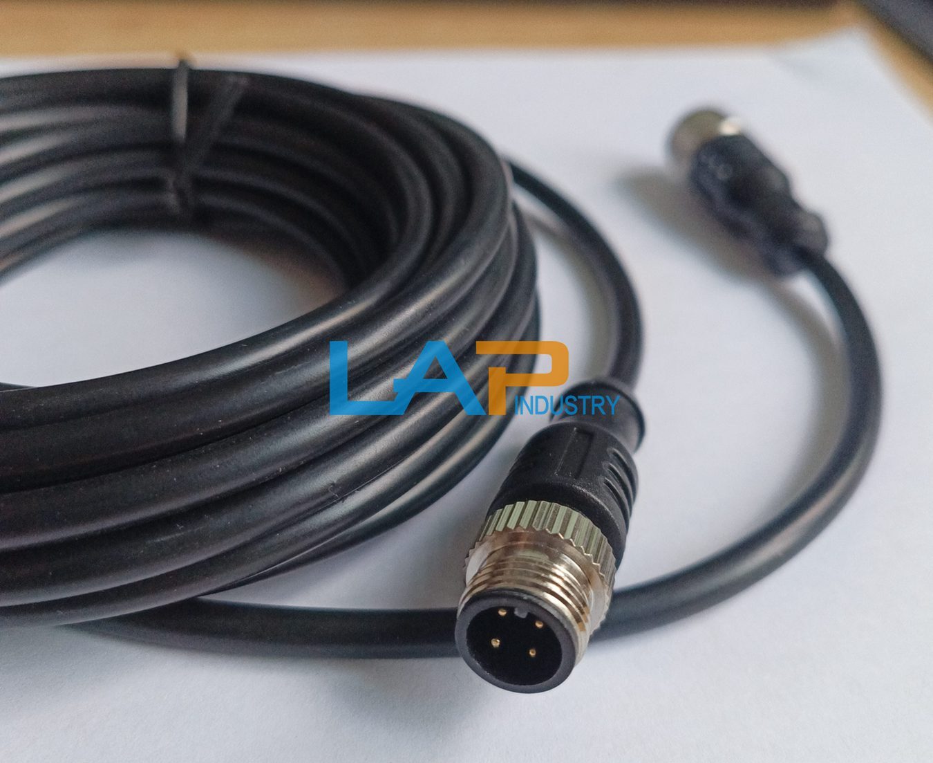 1PCS NEW FOR Inductive Switch Sensor Connecting Cable XS2F-D421-D80-SA