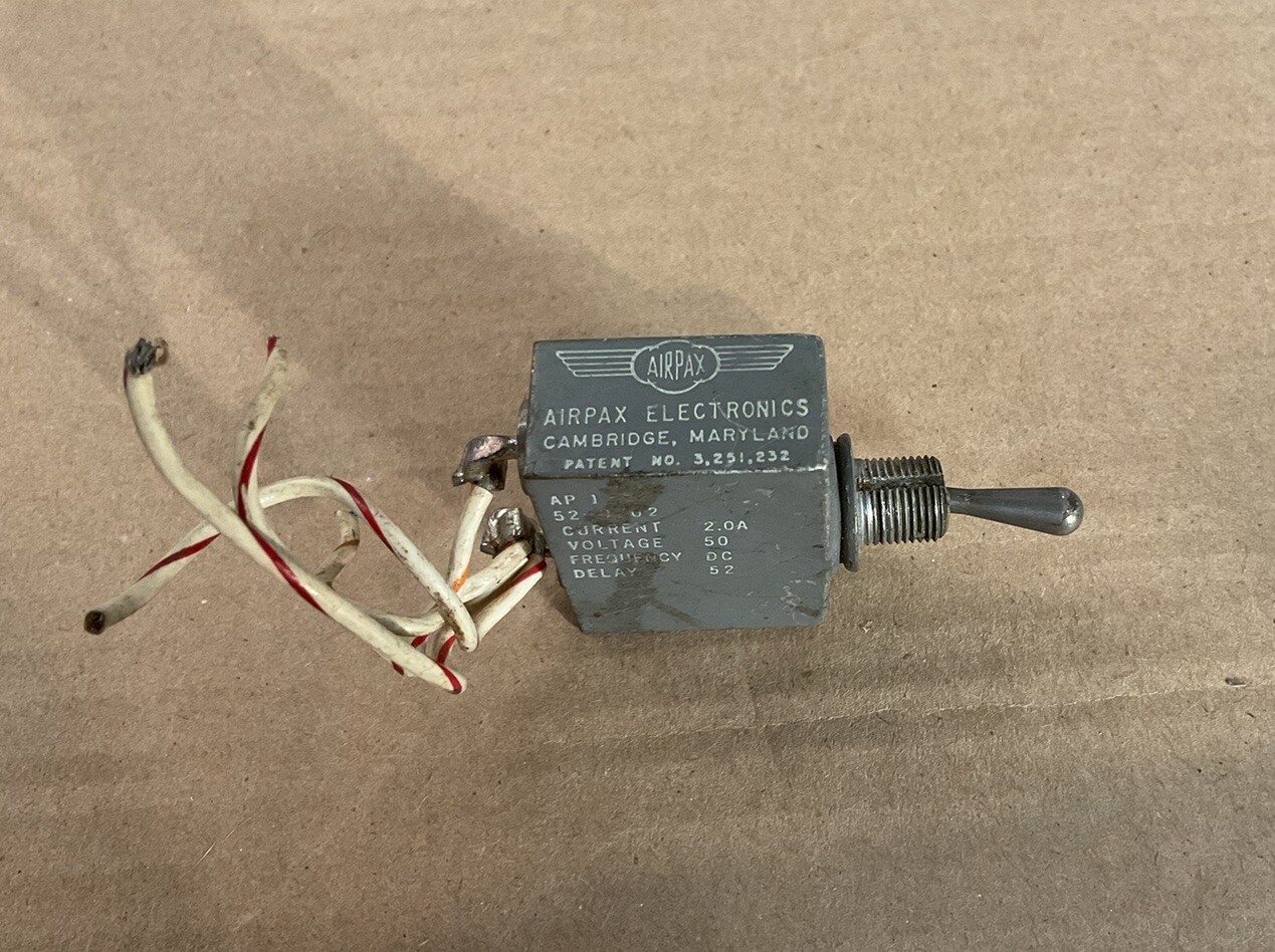 Used AIRPAX SENSATA AP 1-52-0202 Switch Sealed Magnetic Circuit Protector
