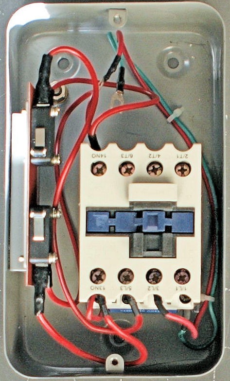 Dayton 2UXL4 IEC Magnetic Contactor, Coil: 240V / nema 12 start stop encloser