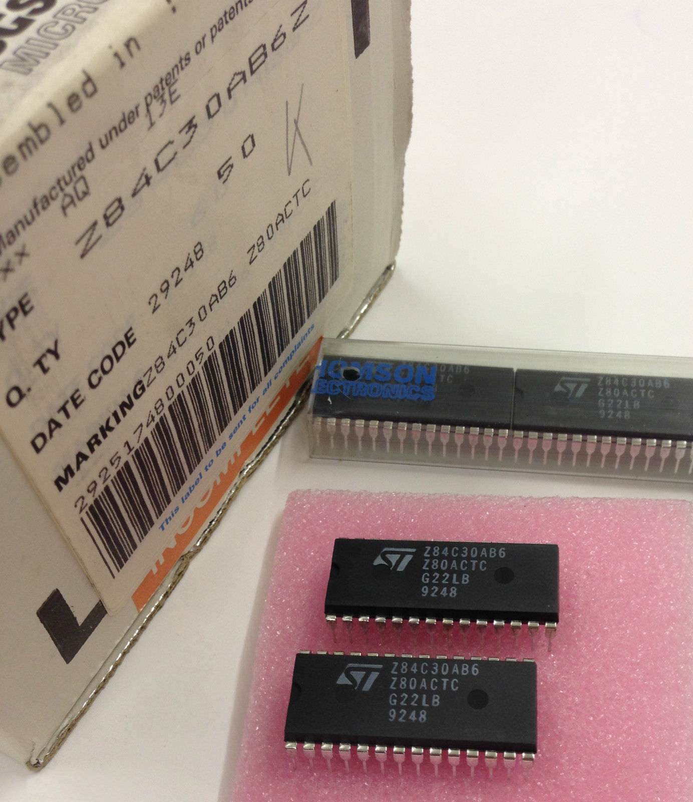 2 pieces Z84C30AB6 Z80A CTC CMOS DIP28 4MHz Z8430 NEW ~