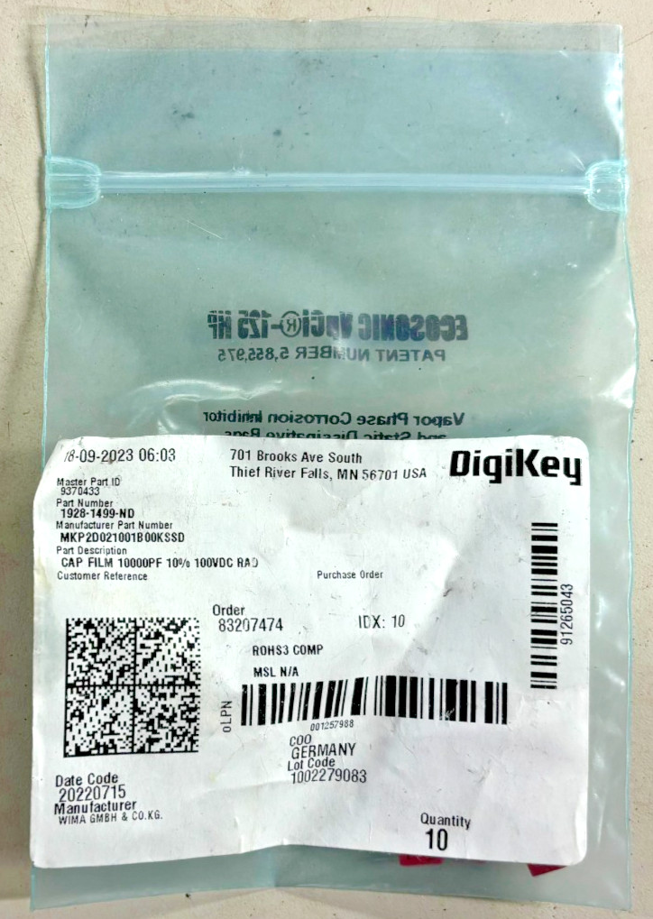 Lot of 8 DIGI KEY CAP FILM 1928-1499-ND 10000PF 10% 100VDC RAD