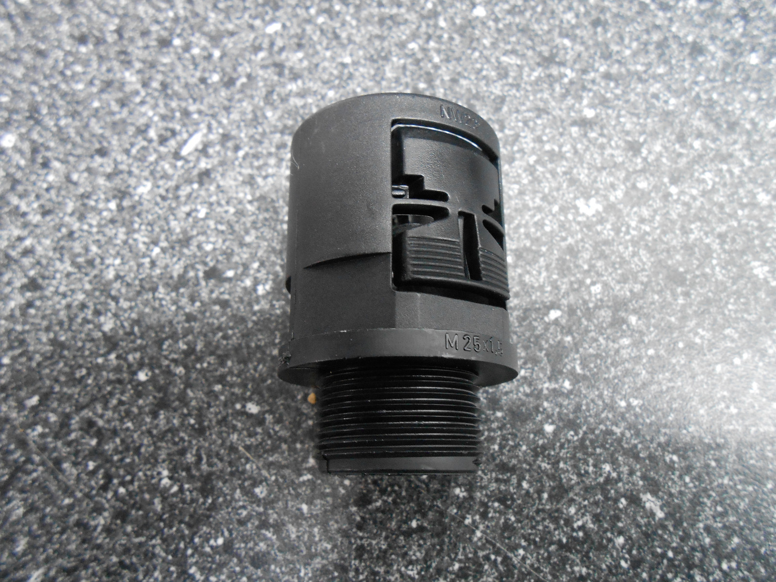 5 x REIKU PAGOB-23M25 CONDUIT STRAIGHT CONNECTORS WITHOUT SEAL MALE THREAD