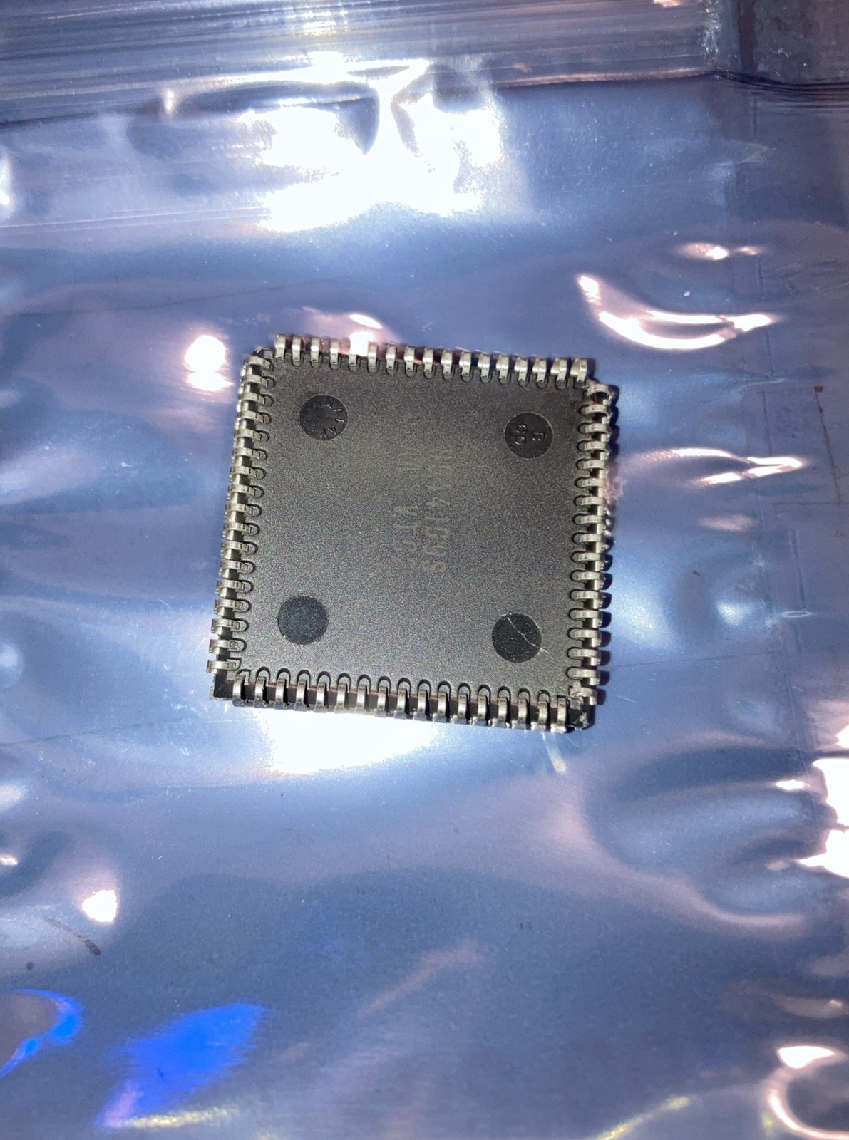Intel N80C186-12 microprocessor, a 16-bit CMOS CPU. PLCC68 x 1pc USA Seller